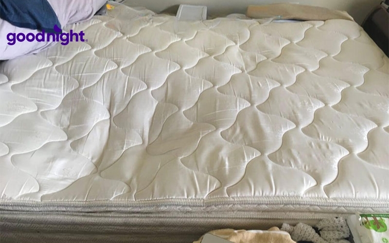 TOP 8+ địa chỉ thu mua nệm lò xo cũ tại Hà Nội uy tín, giá tốt 2 Nệm lò xo thường xuất hiện tình trạng lún xẹp, giảm độ đàn hồi, phát ra tiếng kêu khó chịu