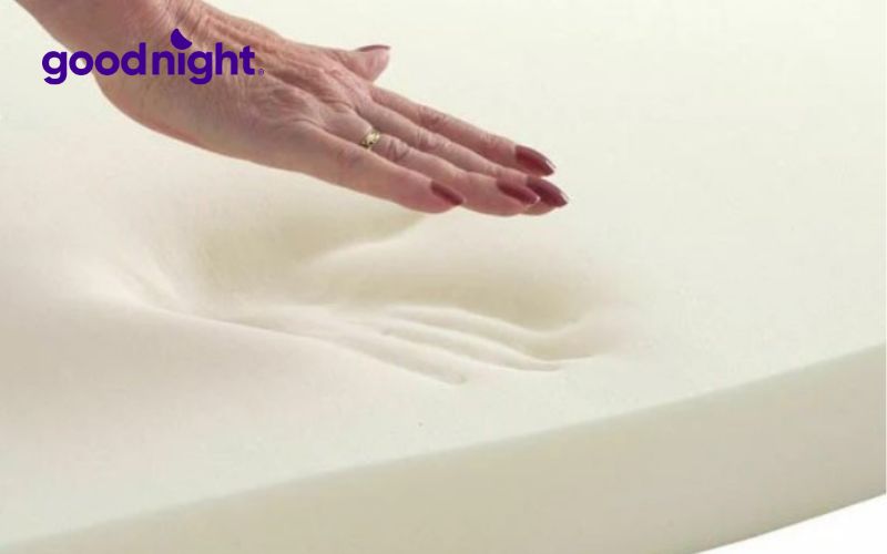 Memory foam là một dạng bọt xốp