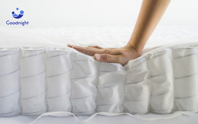 Nệm lò xo bị kêu: Nguyên nhân và cách khắc phục đơn giản 2 Nệm lò xo bị kêu do lâu ngày bị rỉ gây ra
