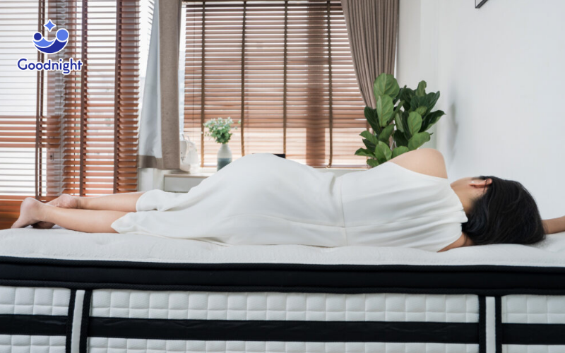 Nên chọn mua nệm lò xo hay nệm cao su tốt cho sức khỏe hơn? 5 Nệm cao su và nệm lò xo có sự khác biệt rõ rệt về độ đàn hồi và độ cứng
