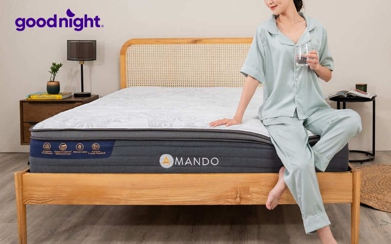 Nệm lò xo là loại nệm có cấu tạo phần lõi từ hệ thống lò xo thép đàn hồi