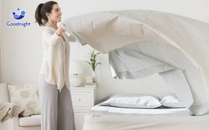 Nệm Memory Foam là gì? Sử dụng nệm Memory Foam có tốt không? 4 Memory foam có trọng lượng khá nhẹ