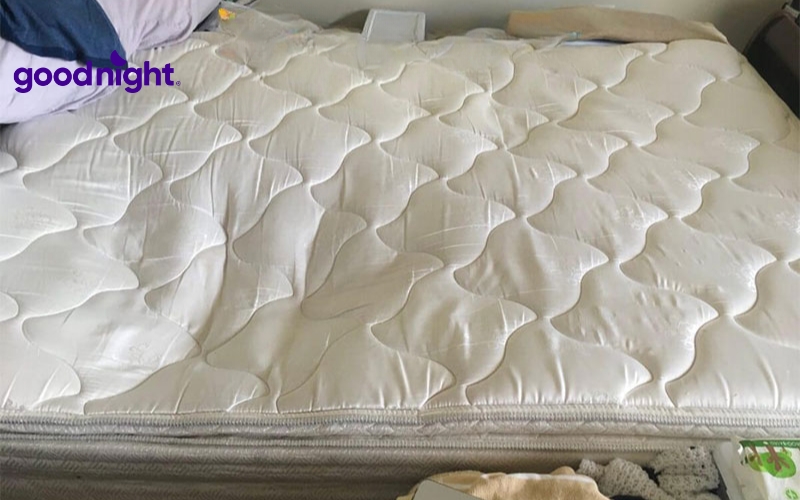 Loại bỏ nệm cũi giúp hạn chế các vấn đề về hô hấp, da liễu và giảm nguy cơ đau lưng khi ngủ