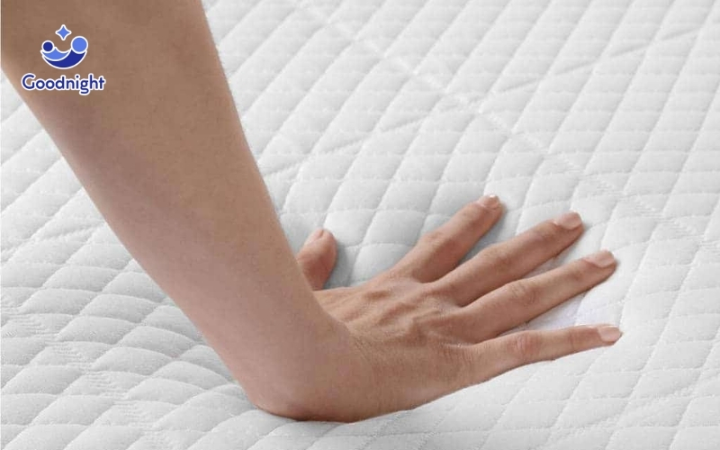 Nệm lò xo nào tốt? 5 tiêu chí đánh giá nệm lò xo tốt nên mua 4 Chất liệu bề mặt nệm ảnh hưởng trực tiếp đến cảm giác khi nằm
