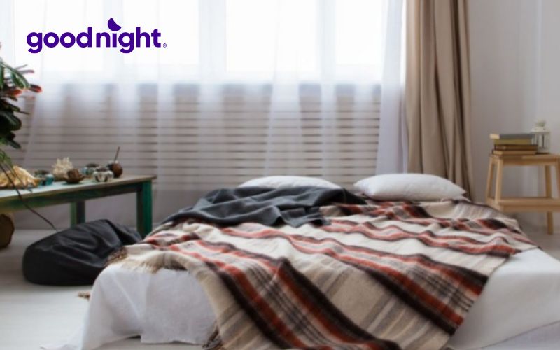 Nằm nệm dưới đất có tốt không? 5 lưu ý bạn cần biết 3 Nằm nệm dưới đất có tốt không - Giúp tiết kiệm diện tích phòng ngủ
