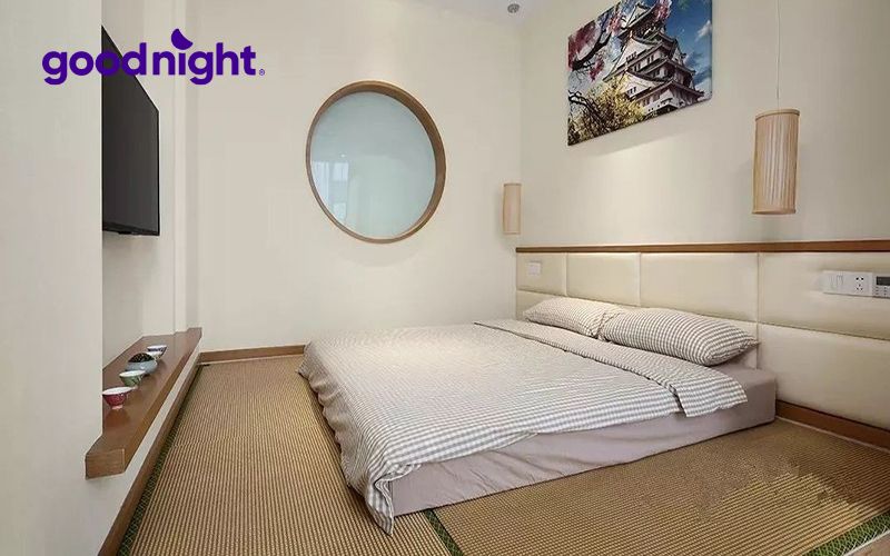 Nằm nệm dưới đất có tốt không? 5 lưu ý bạn cần biết 7 Lưu ý khi mua đệm nằm đất - Kiểm tra độ phẳng của sàn nhà