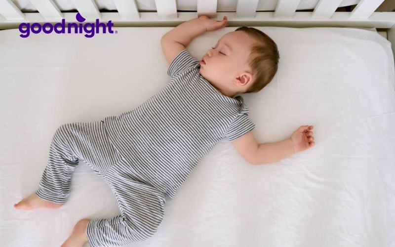 Có nên chọn nệm cao su cho bé sơ sinh không? 2 Cha mẹ có nên chọn nệm cao su cho bé sơ sinh hay không?