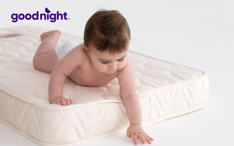 Có nên chọn nệm cao su cho bé sơ sinh không? 8 Lưu ý khi mua nệm cao su cho trẻ sơ sinh