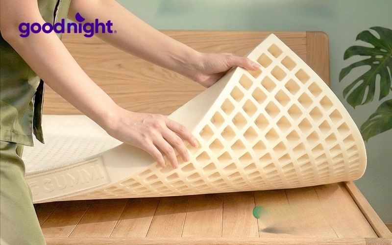 Nệm cao su mỏng là gì? Cấu tạo và ưu nhược điểm 2 Nệm cao su mỏng là gì?