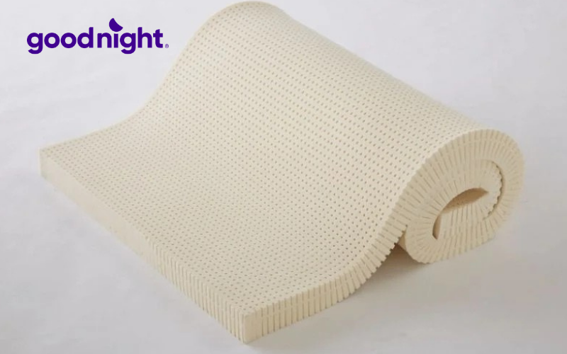 5 Cách gấp nệm cao su đúng kỹ thuật để bảo vệ độ bền của nệm 3 Hướng dẫn cuộn nệm cao su