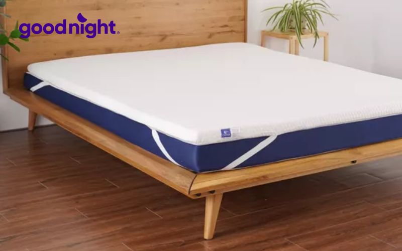 Sử dụng topper cứng