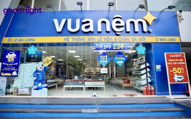 Dịch vụ đặt đệm theo kích thước chất lượng, giá tốt 5 Vua Nệm còn sở hữu đội ngũ tư vấn giàu kinh nghiệm, sẵn sàng hỗ trợ khách hàng