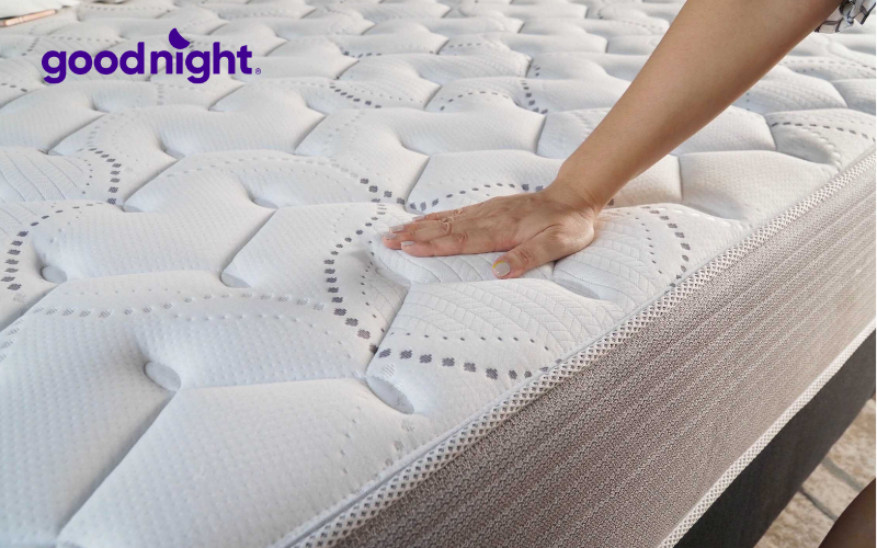 5 Nguyên nhân nằm nệm bị nóng lưng và cách khắc phục hiệu quả 2 Chất liệu nệm không thoáng khí sẽ khiến bạn bị nóng lưng khi nằm