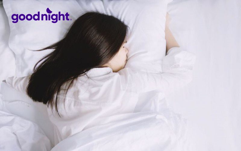 5 Nguyên nhân nằm nệm foam bị đau lưng? Cách khắc phục? 3 Nằm ngủ sai tư thế cũng có thể dẫn đến đau lưng