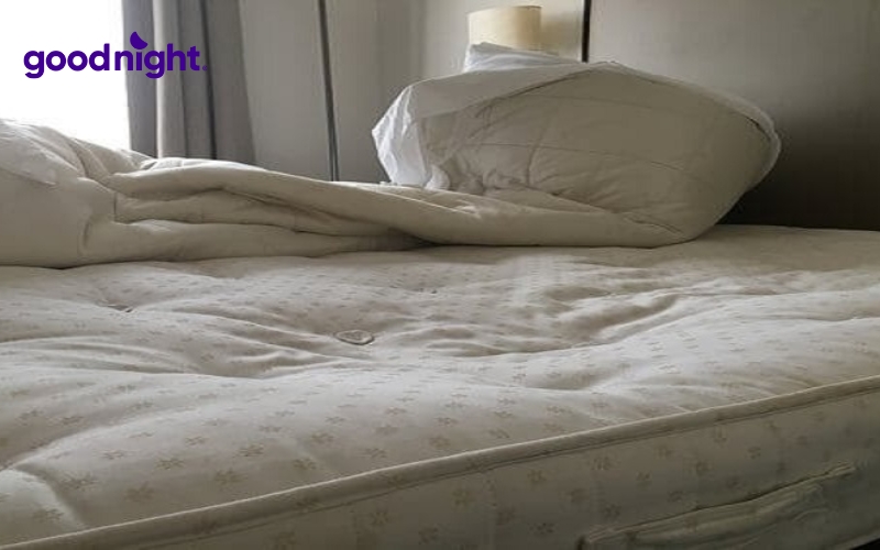 Nệm bị lún: Nguyên nhân, tác hại, cách khắc phục nhanh chóng 2 Dưới tác động của trọng lượng cơ thể và thời gian, tuổi thọ sử dụng nệm bị giảm sút