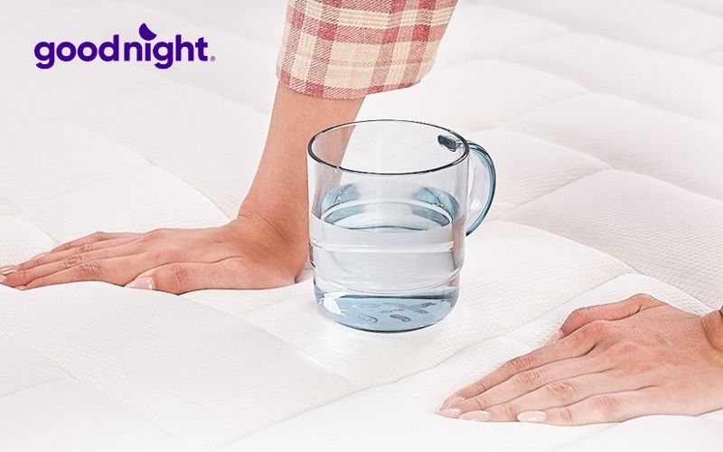 Top 7 loại nệm cho người đau vai gáy được khuyên dùng 10 Nên chọn nệm có khả năng hấp thụ chuyển động tốt