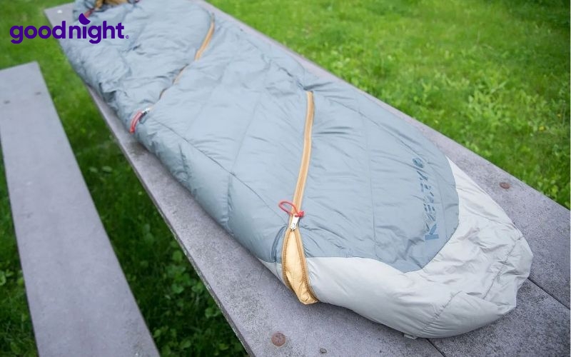 Top 10 loại nệm du lịch tiện lợi nên lựa chọn 10 Nếu thường xuyên cắm trại, trekking hoặc đi phượt, bạn nên ưu tiên các mẫu nệm có trọng lượng nhẹ