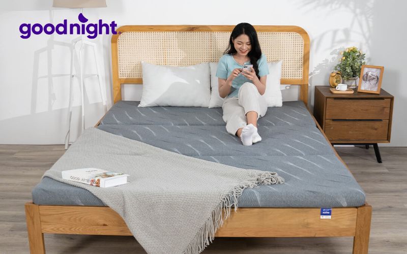 Top 7 loại nệm tốt, đáng mua trên thị trường năm 2025 3 Nệm Goodnight Akita mang đến sự đàn hồi vượt trội nhờ chất liệu PU foam cao cấp