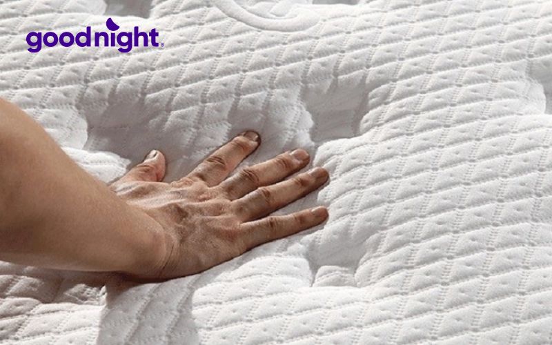 5+ cách phục hồi nệm cao su đơn giản, hiệu quả ngay tại nhà 2 Nệm cao su bị xẹp lún gây đay lưng, nhức mỏi cơ thể