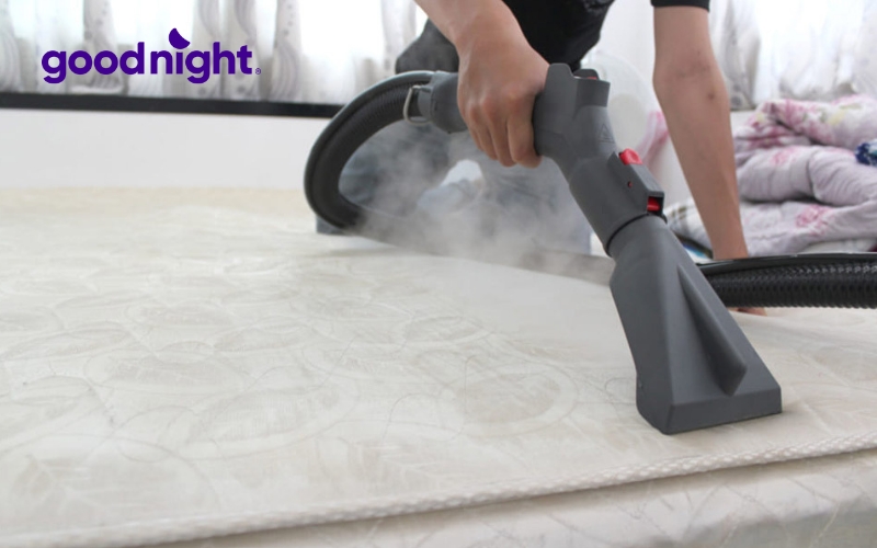 Cách vệ sinh nệm foam tại nhà sạch khuẩn, thơm tho 2 Vệ sinh nệm Foam định kỳ không chỉ giúp không gian ngủ sạch sẽ, thơm tho