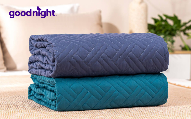 Chăn ga lụa là gì? Top 5+ sản phẩm bạn nên thử một lần 5 Chăn bốn mùa Goodnight Mori