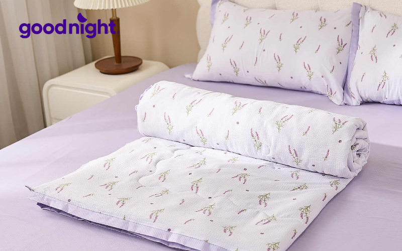 Gợi ý 10 mẫu chăn ga mùa hè giúp bạn ngủ ngon, không lo nóng bức 13 Lựa chọn sản phẩm từ các thương hiệu uy tín
