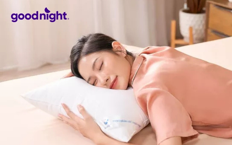 Gối chống ngáy: Giải pháp đơn giản giúp bạn ngủ ngon và yên tĩnh hơn 6 Gối gối chống ngủ ngáy lông vũ nhân tạo Goodnight Mochi