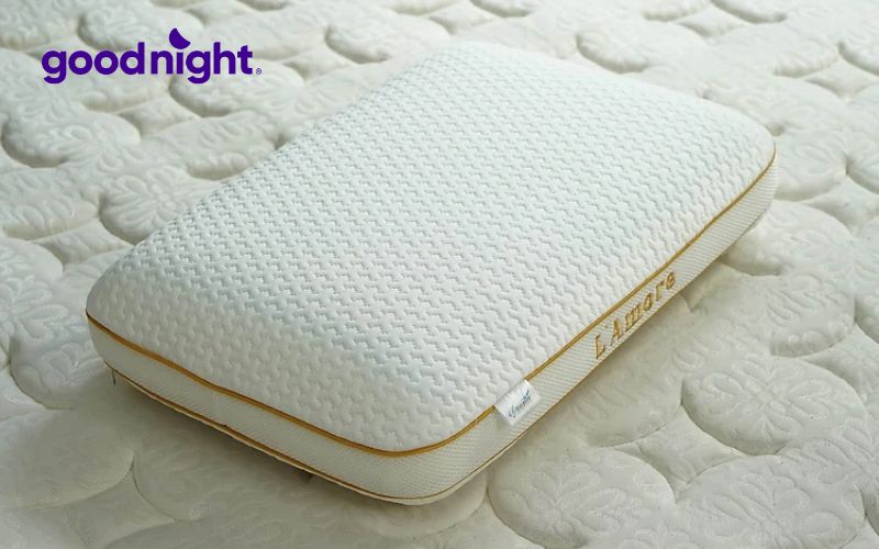 Top 10 mẫu gối cho người thoát vị đĩa đệm cổ giúp ngủ ngon 15 Gối Doona Memory Foam L’Amore nổi bật với khả năng nâng đỡ chuẩn chỉnh vùng cổ