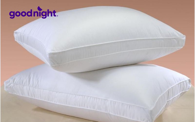 Gối Microfiber là gì? 5 loại ruột gối Microfiber chất lượng 2 Gối Microfiber là loại gối có phần ruột được làm từ sợi Microfiber – một loại sợi tổng hợp siêu mịn