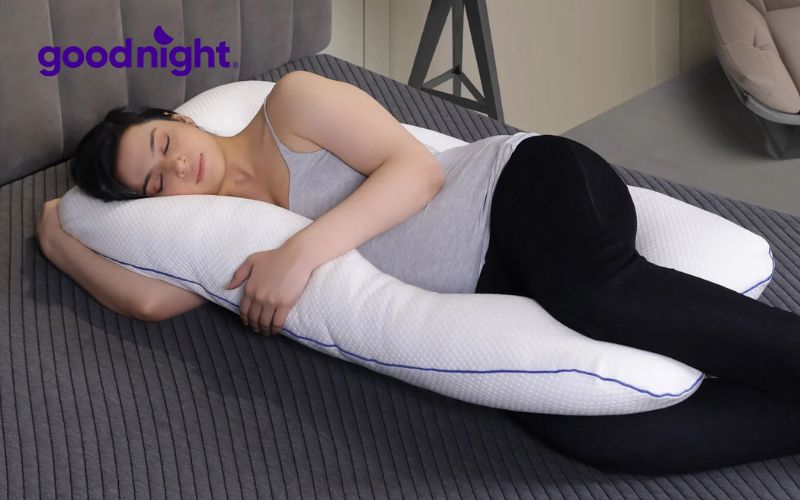 Top 7 mẫu gối ôm cho bà bầu giúp giảm đau nhức, ngủ ngon giấc 3 Khi chọn gối ôm cho bà bầu, cần chọn kiểu dáng phù hợp với cơ thể và giai đoạn của thai kì