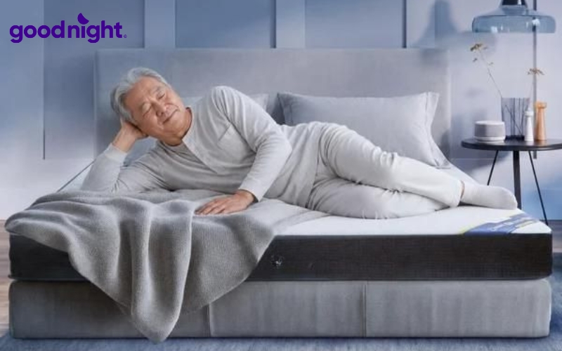 Nằm nệm có tốt không? Cách chọn nệm đúng chuẩn cho cột sống 3 Nệm có độ cứng vừa phải sẽ giúp hỗ trợ cột sống tốt hơn, giảm áp lực lên các khớp