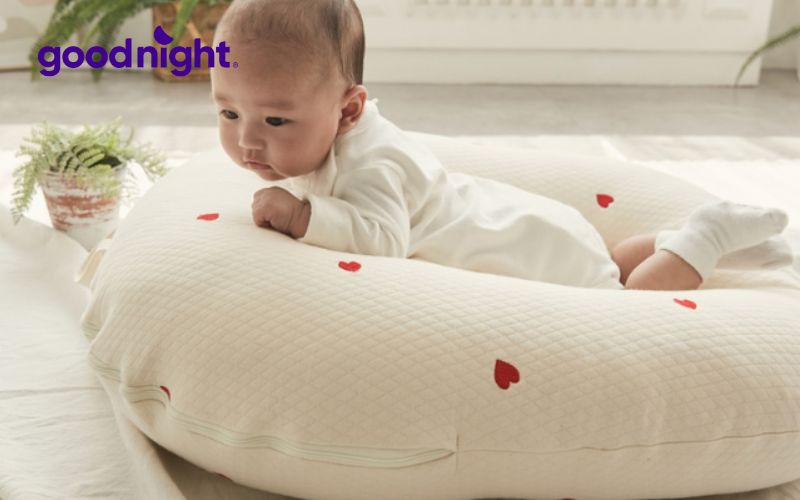 9 tác hại của gối chống trào ngược đối với trẻ sơ sinh 2 Tác hại của gối chống trào ngược có thể gây nghẹt thở hoặc ngạt khí