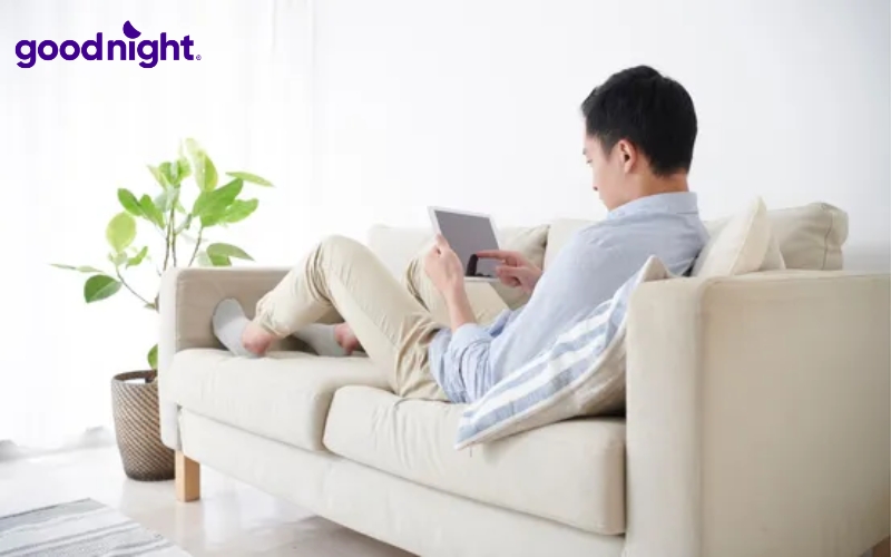 Nằm nệm bị đau lưng: Nguyên nhân, cách khắc phục, cách chọn nệm 3 Một lối sống ít vận động hoặc thói quen nằm quá nhiều sẽ khiến các nhóm cơ lưng trở nên yếu ớt