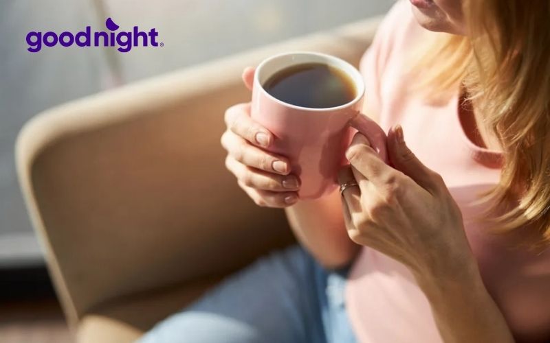Hạn chế dùng các chất kích thích trước khi đi ngủ
