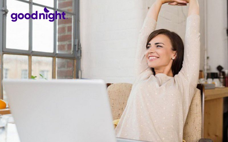 Đi lại hoặc vận động nhẹ sẽ giúp bạn tỉnh táo hơn