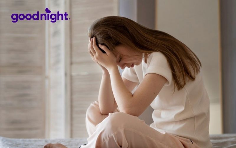 Ngủ 4 tiếng 1 ngày có sao không? Ngủ ít không mệt như thế nào? 4 Ngủ quá ít một ngày có thể dẫn tới căng thẳng, lo âu