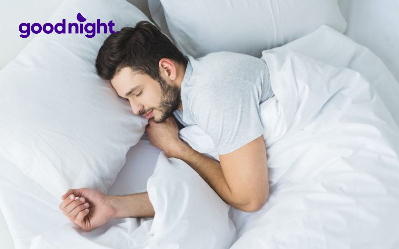 Tư thế ngủ nghiêng bên trái hỗ trợ chức năng tim