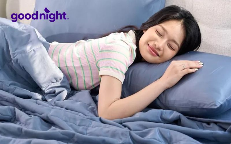 Kết hợp tư thế ngủ giúp tăng vòng 1 với các sản phẩm chăm sóc giấc ngủ chất lượng đến từ Goodnight