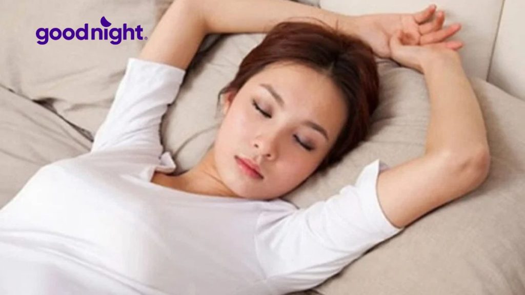 tư thế ngủ giúp tăng vòng 1