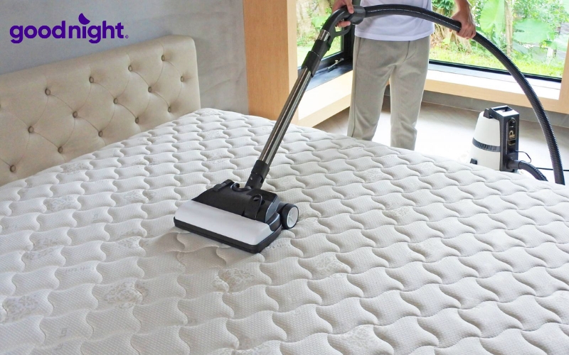 Nên vệ sinh nệm định kỳ